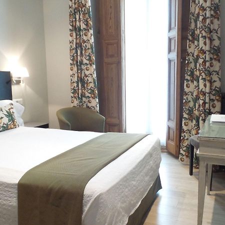 Hotel Moderno Puerta Del Sol Madrid Buitenkant foto