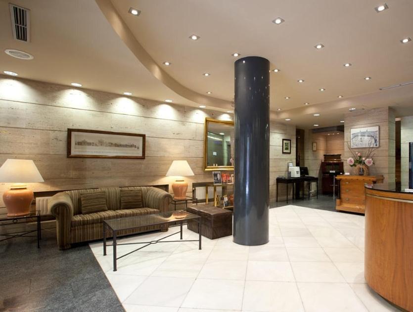 Hotel Moderno Puerta Del Sol Madrid Buitenkant foto