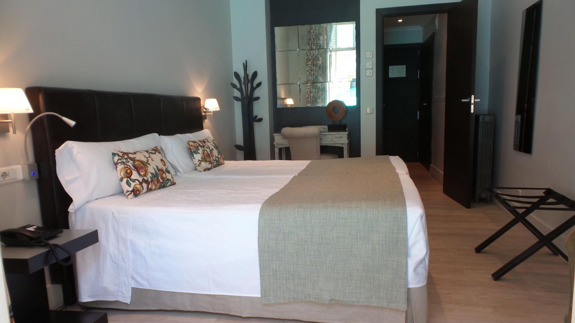 Hotel Moderno Puerta Del Sol Madrid Buitenkant foto