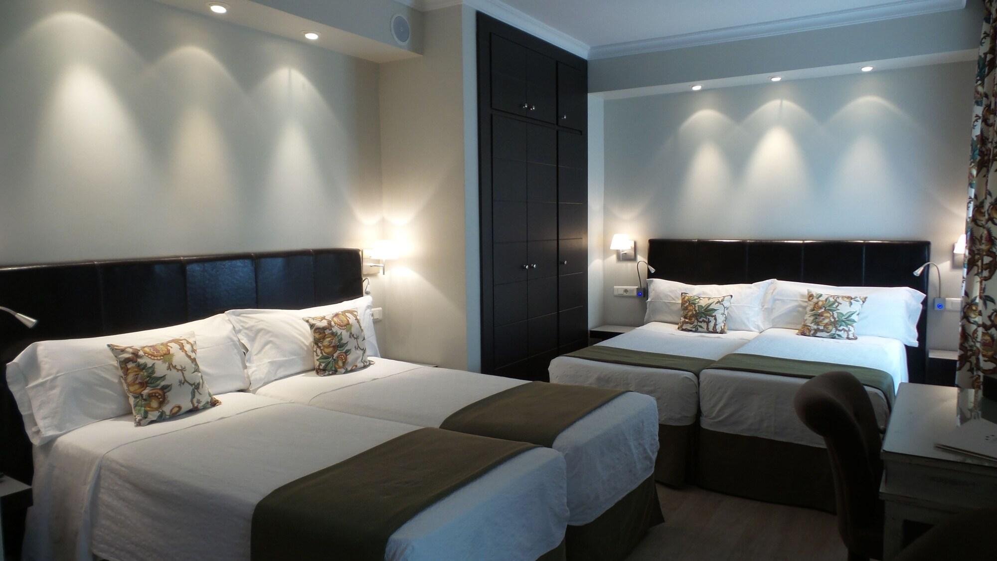 Hotel Moderno Puerta Del Sol Madrid Buitenkant foto