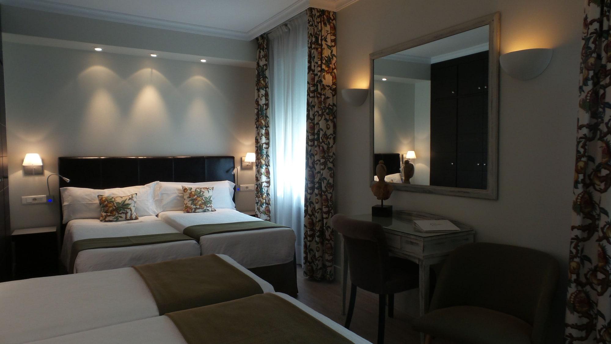 Hotel Moderno Puerta Del Sol Madrid Buitenkant foto