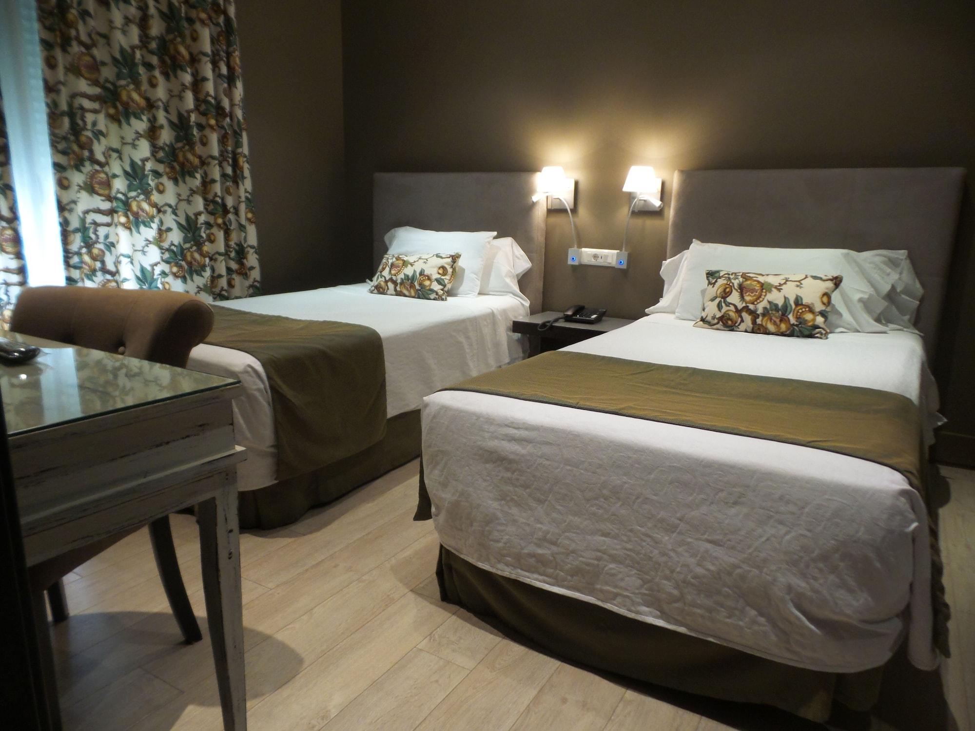 Hotel Moderno Puerta Del Sol Madrid Buitenkant foto