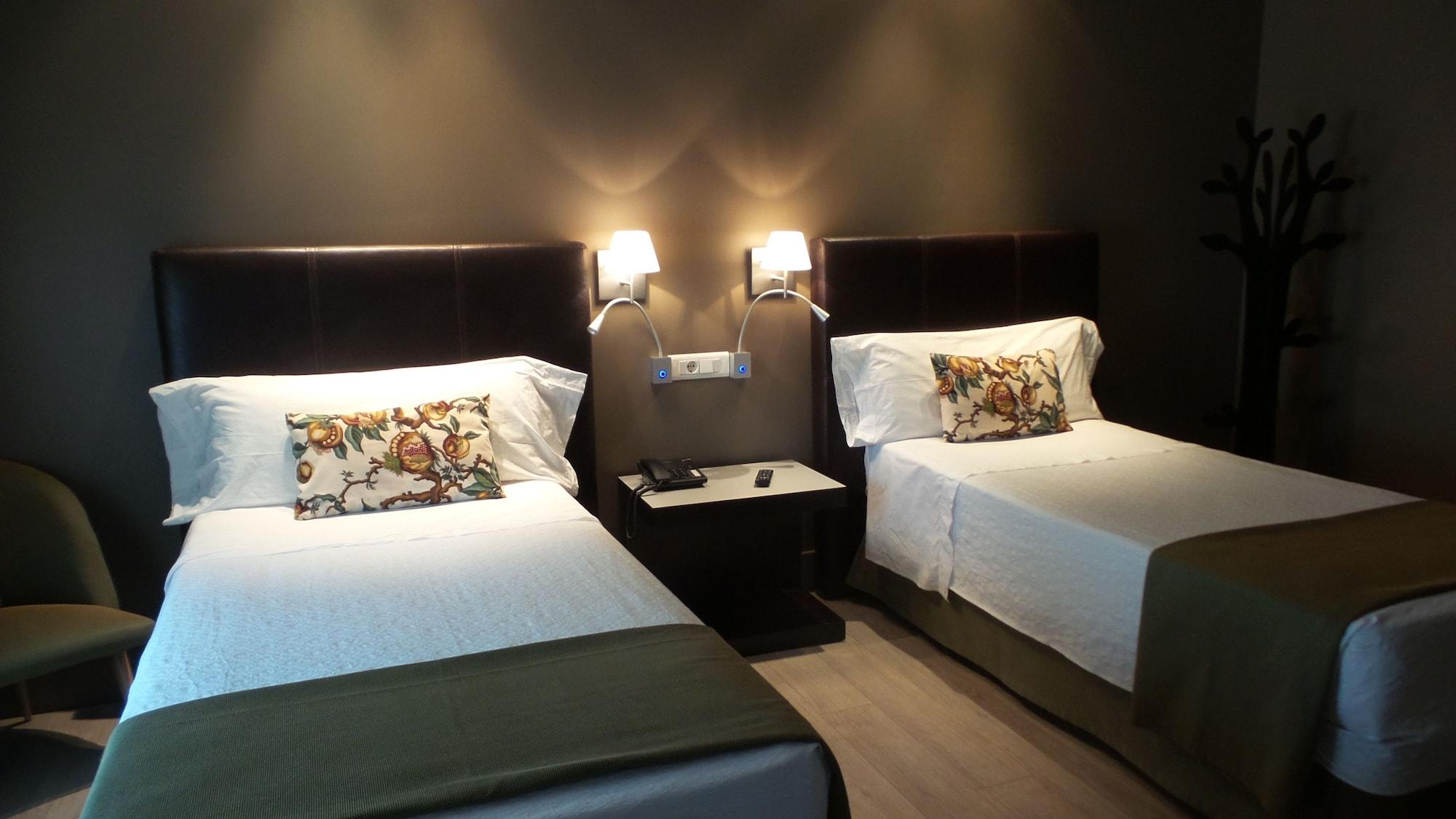 Hotel Moderno Puerta Del Sol Madrid Buitenkant foto