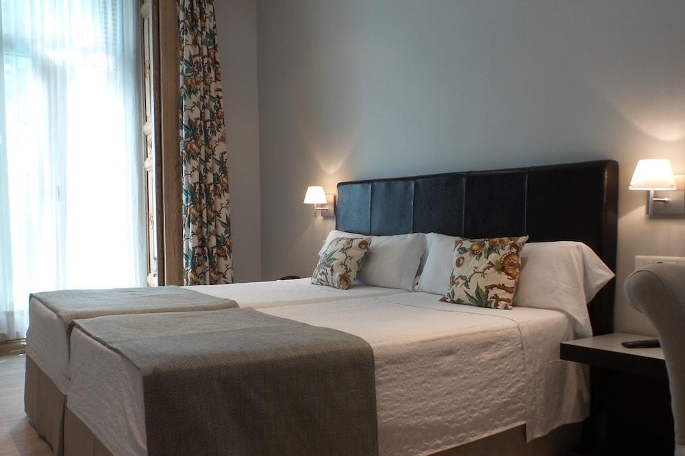 Hotel Moderno Puerta Del Sol Madrid Buitenkant foto