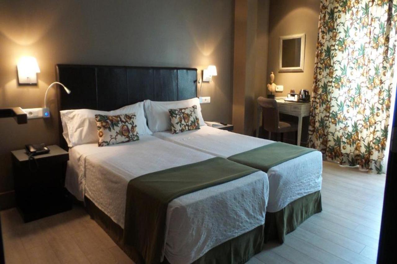 Hotel Moderno Puerta Del Sol Madrid Buitenkant foto