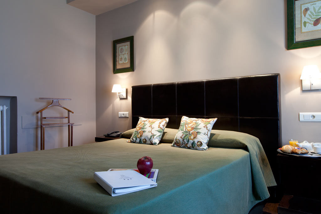 Hotel Moderno Puerta Del Sol Madrid Buitenkant foto