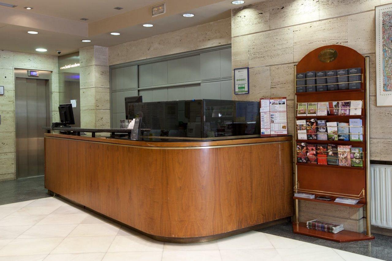 Hotel Moderno Puerta Del Sol Madrid Buitenkant foto