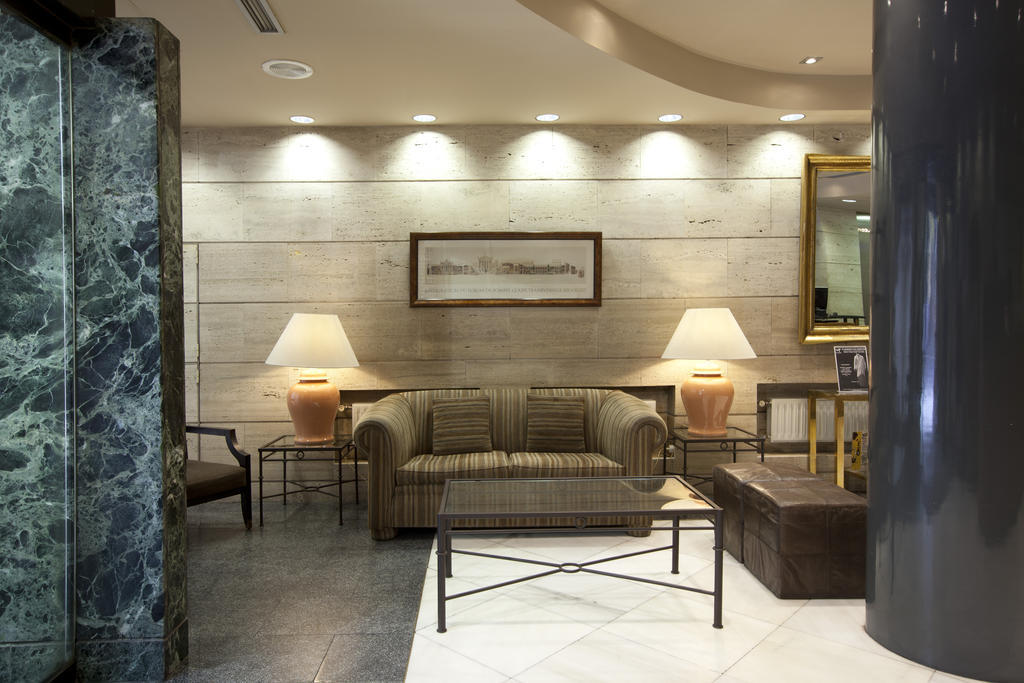 Hotel Moderno Puerta Del Sol Madrid Buitenkant foto